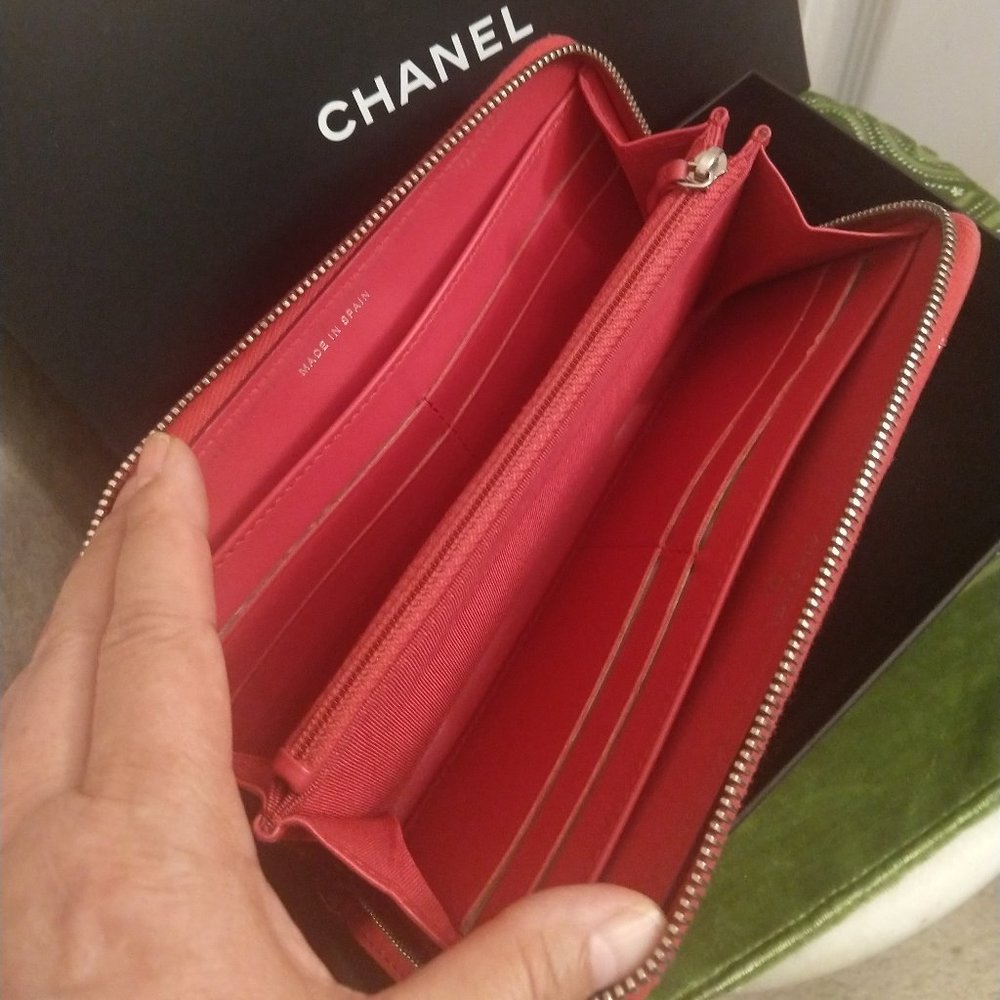 Chanel Patent Leather Large Zip Wallet - Picture 7 of 16